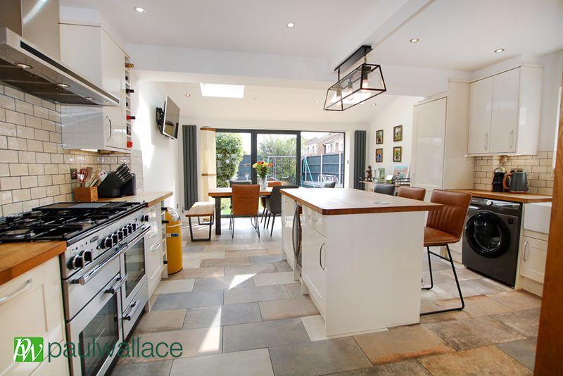 Kitchen/Dining Area