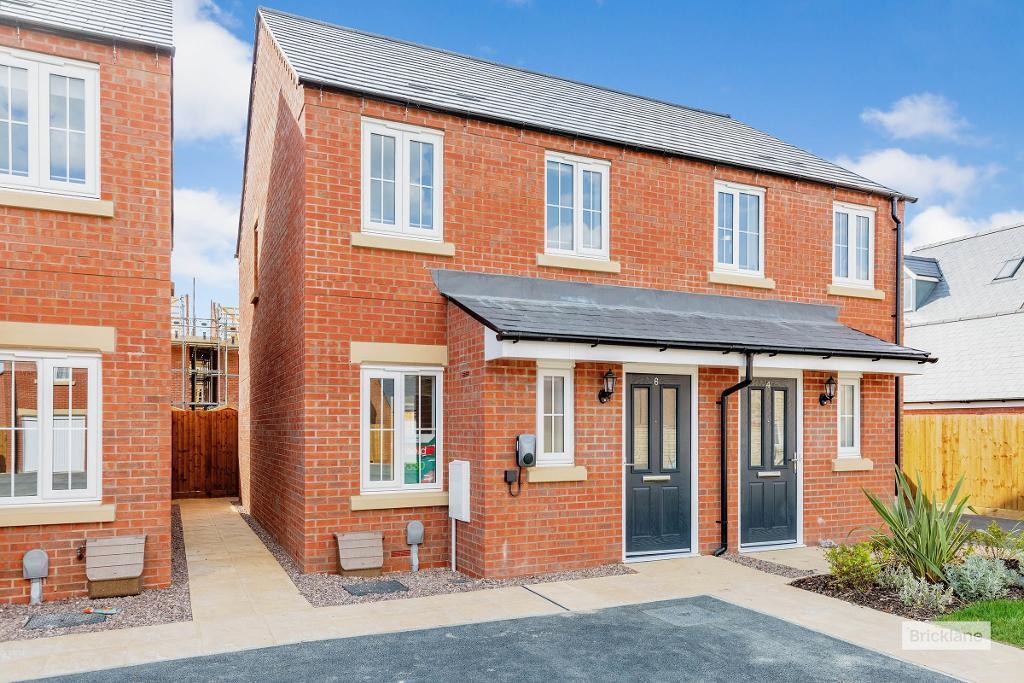 Rothwell, Kettering NN14 2 bed semidetached house to rent £1,150 pcm