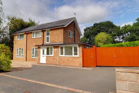 4 bedroom detached house for sale, Hillcrest, Stafford ST17