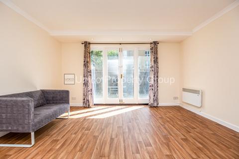 4 bedroom terraced house to rent, London E3