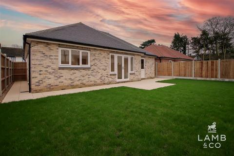 2 bedroom detached bungalow for sale, Turpins Lane, Frinton-On-Sea CO13