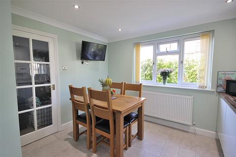 4 bedroom detached house for sale, Chantry Road, Kempston, Bedford, Bedfordshire, MK42