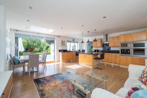 31 Palmer Avenue, Cheam, Sutton, SM3 8EF