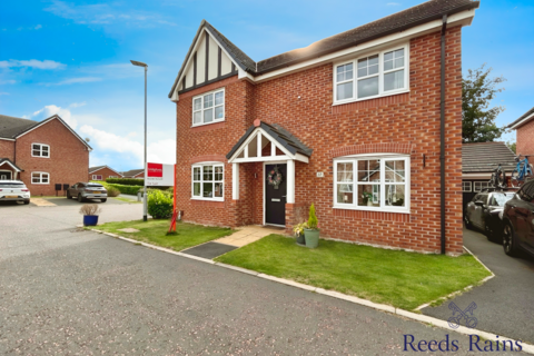 4 bedroom detached house for sale, Irelands Croft Close, Cheshire CW11