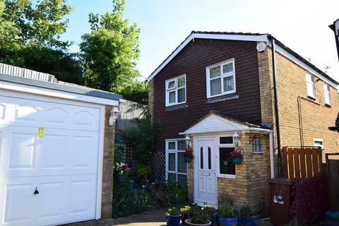 3 bedroom detached house for sale, Rush Close, Chatham ME5