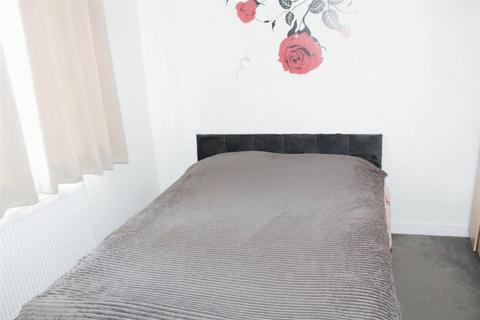 2 bedroom flat to rent, Wilkinson Gardens, Redruth TR15