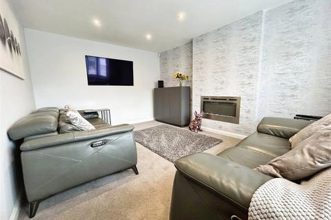 2 Hexter Close, Whetstone, Leicester, LE8 6QW