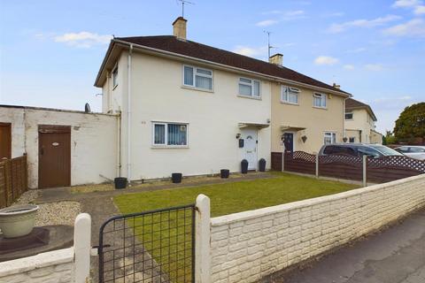 3 bedroom semi-detached house for sale, Meadowleaze, Longlevens, Gloucester