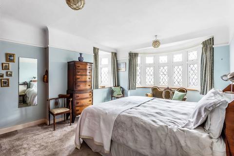 40 Buxton Drive, New Malden, KT3 3UZ