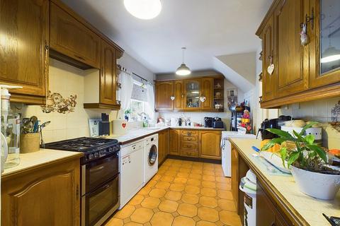 4 bedroom semi-detached house for sale, Tennyson Road, Cheltenham, Gloucestershire, GL51