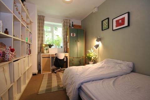 3 bedroom flat for sale, Orwell Court Petherton Road Highbury London N5