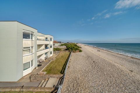 2 bedroom flat for sale, Seafields, Bracklesham Bay, PO20