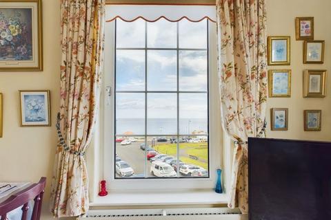 2 bedroom apartment for sale, Flat 15, 19 Royal Crescent, Whitby