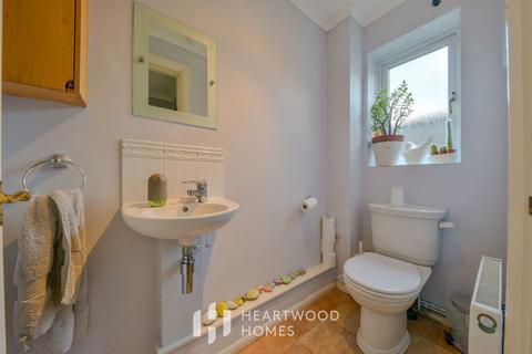1 Old Orchard, Park Street, St Albans, AL2 2QB