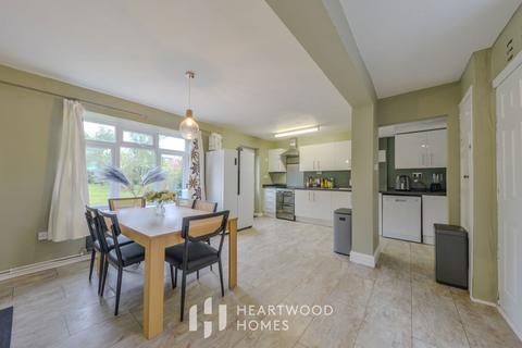 31 Maynard Drive, St Albans, AL1 2JX