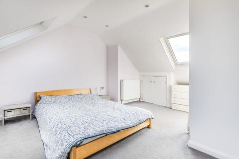 2 bedroom maisonette for sale, Verona Drive, Surbiton, KT6