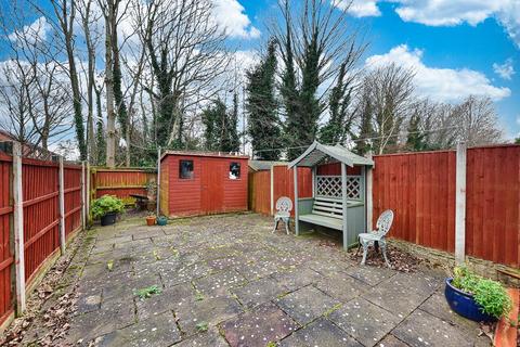 3 bedroom terraced house for sale, Valeside Gardens, Colwick, Nottingham