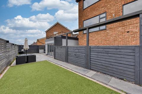 3 Belper Crescent, Carlton, Nottingham, NG4 3RQ