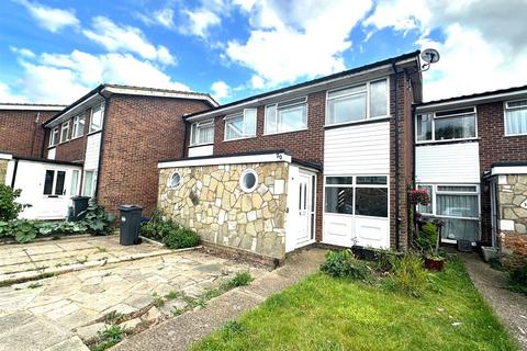 3 bedroom terraced house for sale, Chichester Way, Feltham