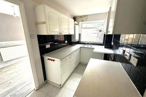 20 Chichester Way, Feltham, TW14 0DF