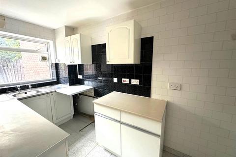 20 Chichester Way, Feltham, TW14 0DF
