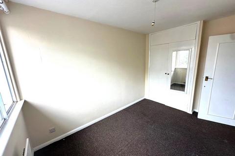 20 Chichester Way, Feltham, TW14 0DF