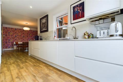 60 Reading Road, Pangbourne, Reading, RG8 7JF