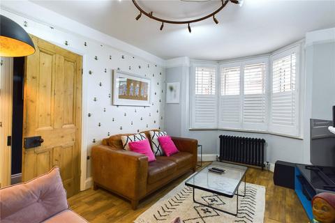 60 Reading Road, Pangbourne, Reading, RG8 7JF