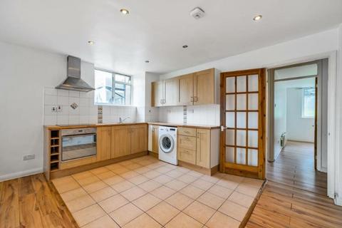 2 bedroom apartment for sale, Averil Grove, London SW16