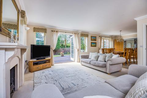 5 bedroom detached house for sale, Chichester PO19