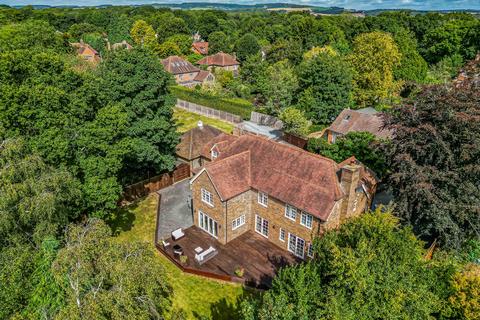 5 bedroom detached house for sale, Chichester PO19