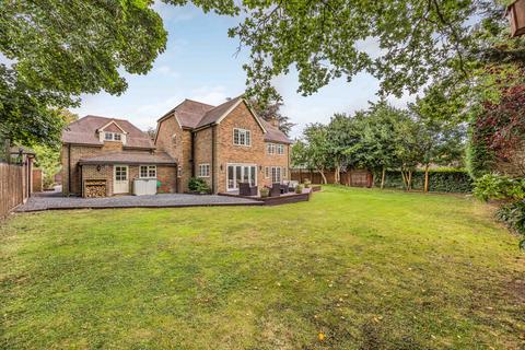 5 bedroom detached house for sale, Chichester PO19