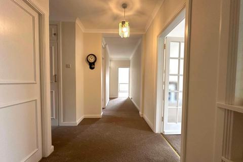 3 bedroom apartment to rent, Craneswater Park, Southsea Unfurnished