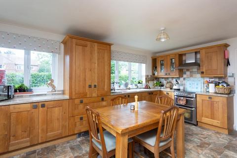 4 bedroom detached house for sale, Myton On Swale