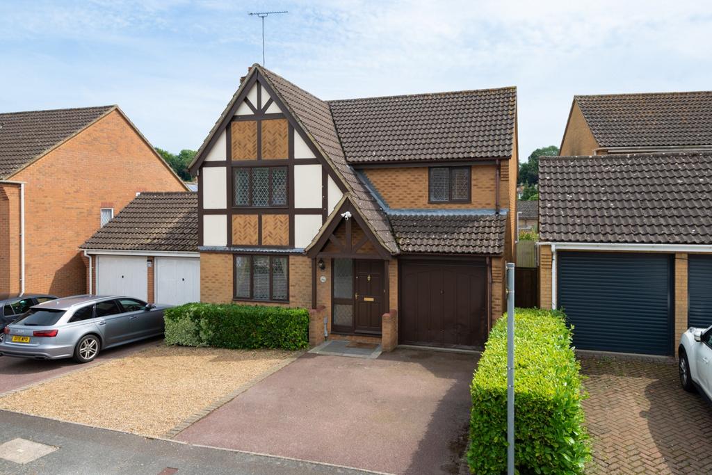 Willesborough, Ashford 4 bed detached house to rent £2,100 pcm (£485 pw)