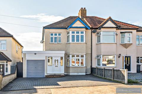 3 bedroom semi-detached house for sale, Mashiters Hill, Romford