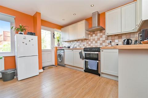 2 bedroom semi-detached house for sale, Coppice Grange, Yeadon, Leeds