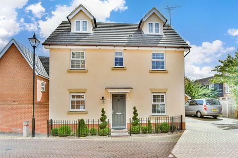 3 bedroom detached house for sale, Realgar Court, Sittingbourne, Kent