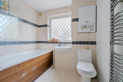 18 Limetree Close, London, SW2 3EN