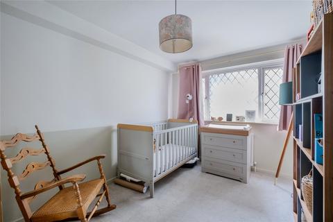 18 Limetree Close, London, SW2 3EN