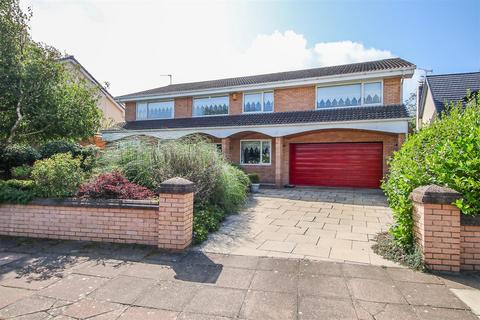 5 bedroom detached house for sale, Daneway, Southport PR8