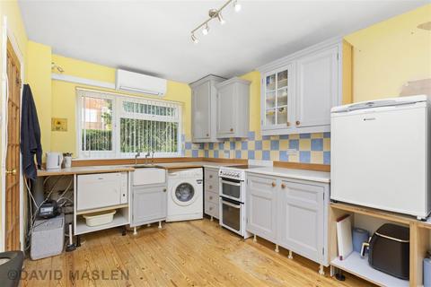 3 bedroom house for sale, Batemans Road, Woodingdean, Brighton