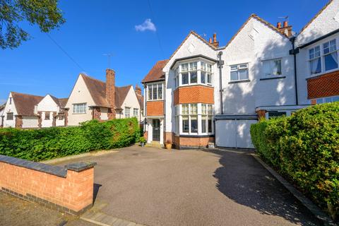 4 bedroom semi-detached house for sale, Meadowcourt Road, Leicester LE2