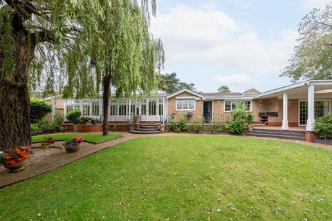 3 bedroom detached house for sale, The Yews, Leicester LE2