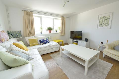 1 bedroom flat for sale, Old Dairy Close, Fleet GU51