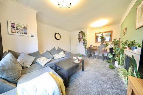 38 Chestnut Garth, Burton Pidsea, Hull, HU12 9DA