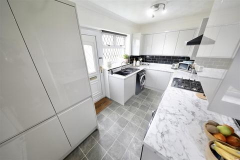 38 Chestnut Garth, Burton Pidsea, Hull, HU12 9DA