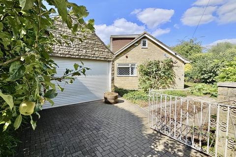 4 bedroom detached house for sale, Church Street, Swindon SN3