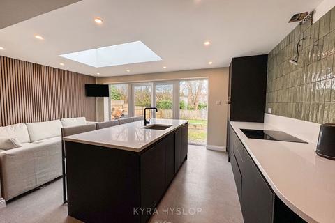 19 Grainger Close, Exeter, EX2 5RL
