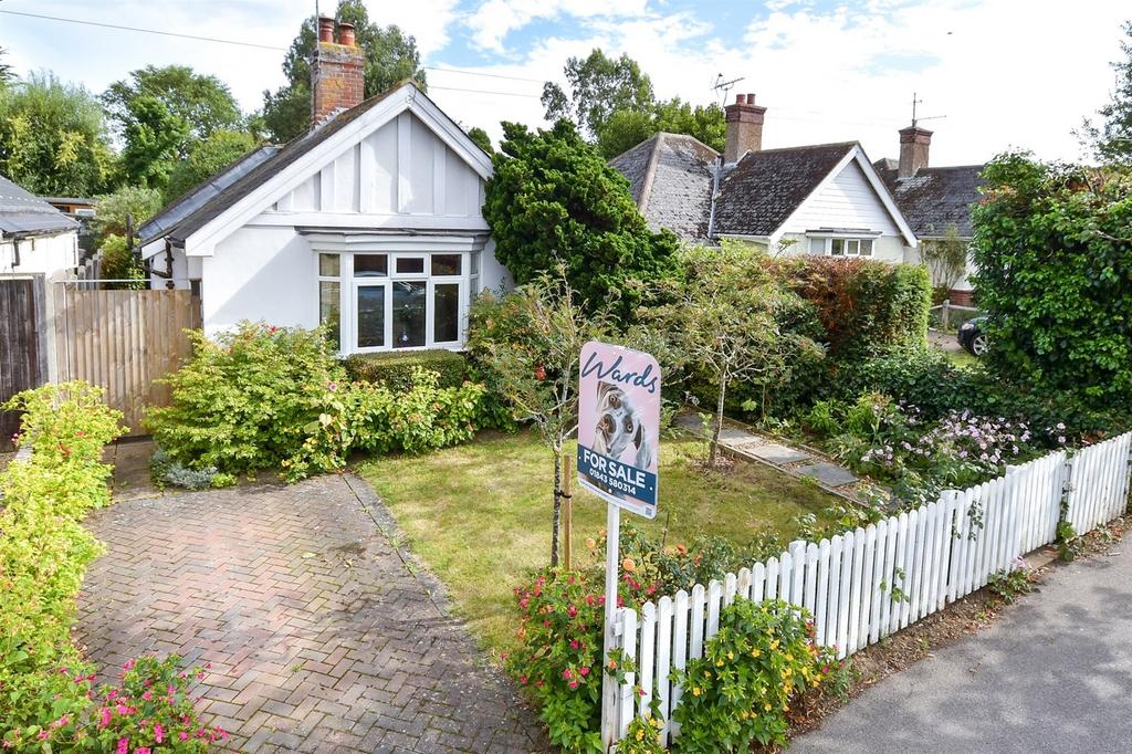 Monkton Road, Minster, Ramsgate, Kent 3 bed detached bungalow for sale